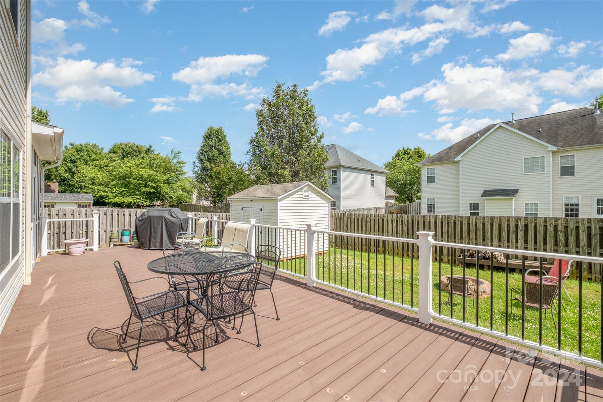 Curtis Pond - Residential