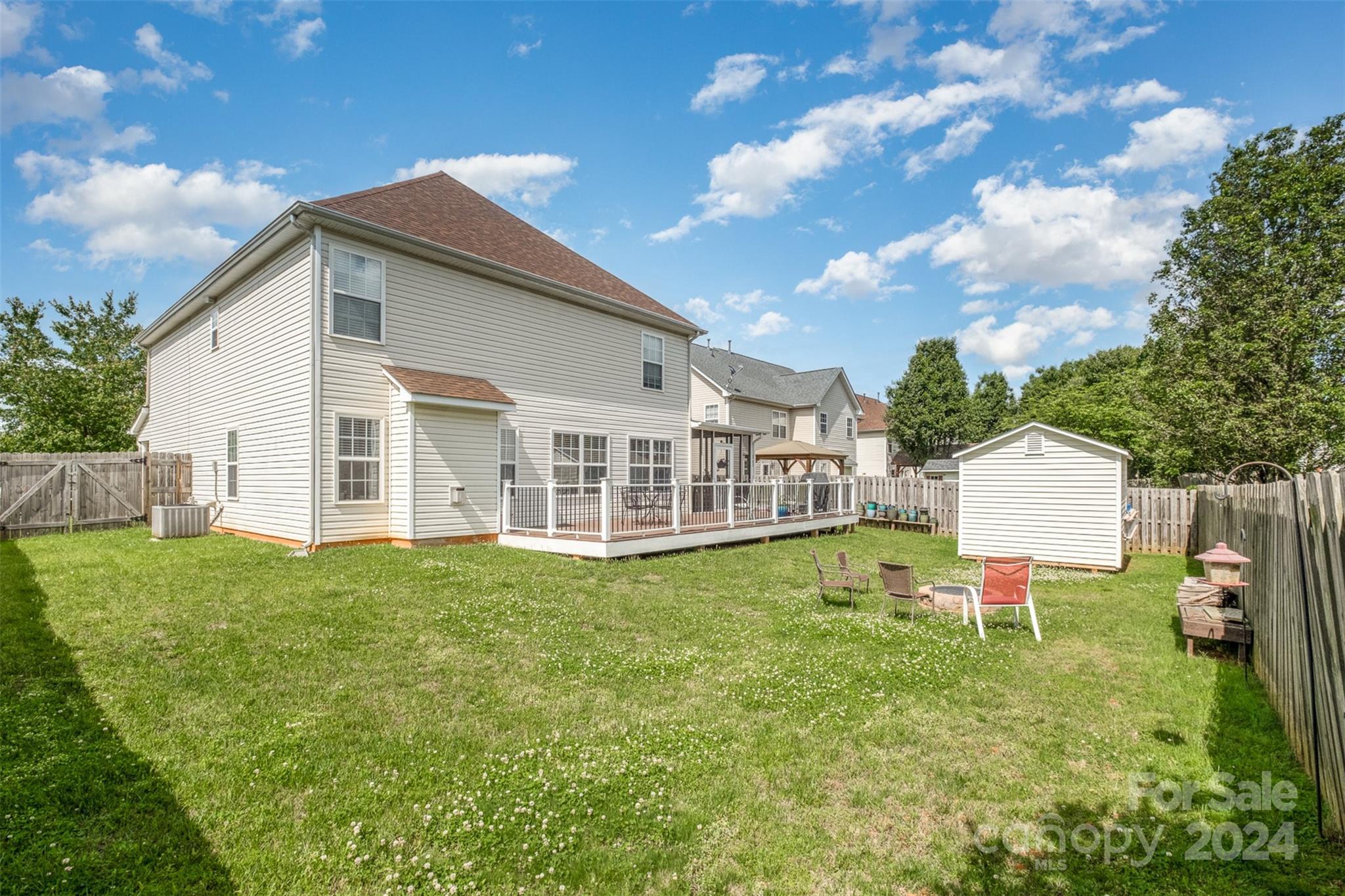 Curtis Pond - Residential