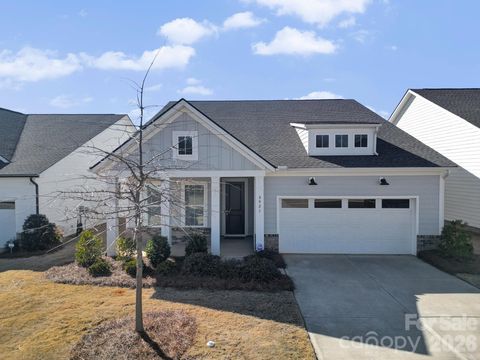 8021 Brookbank Drive Charlotte NC 28269