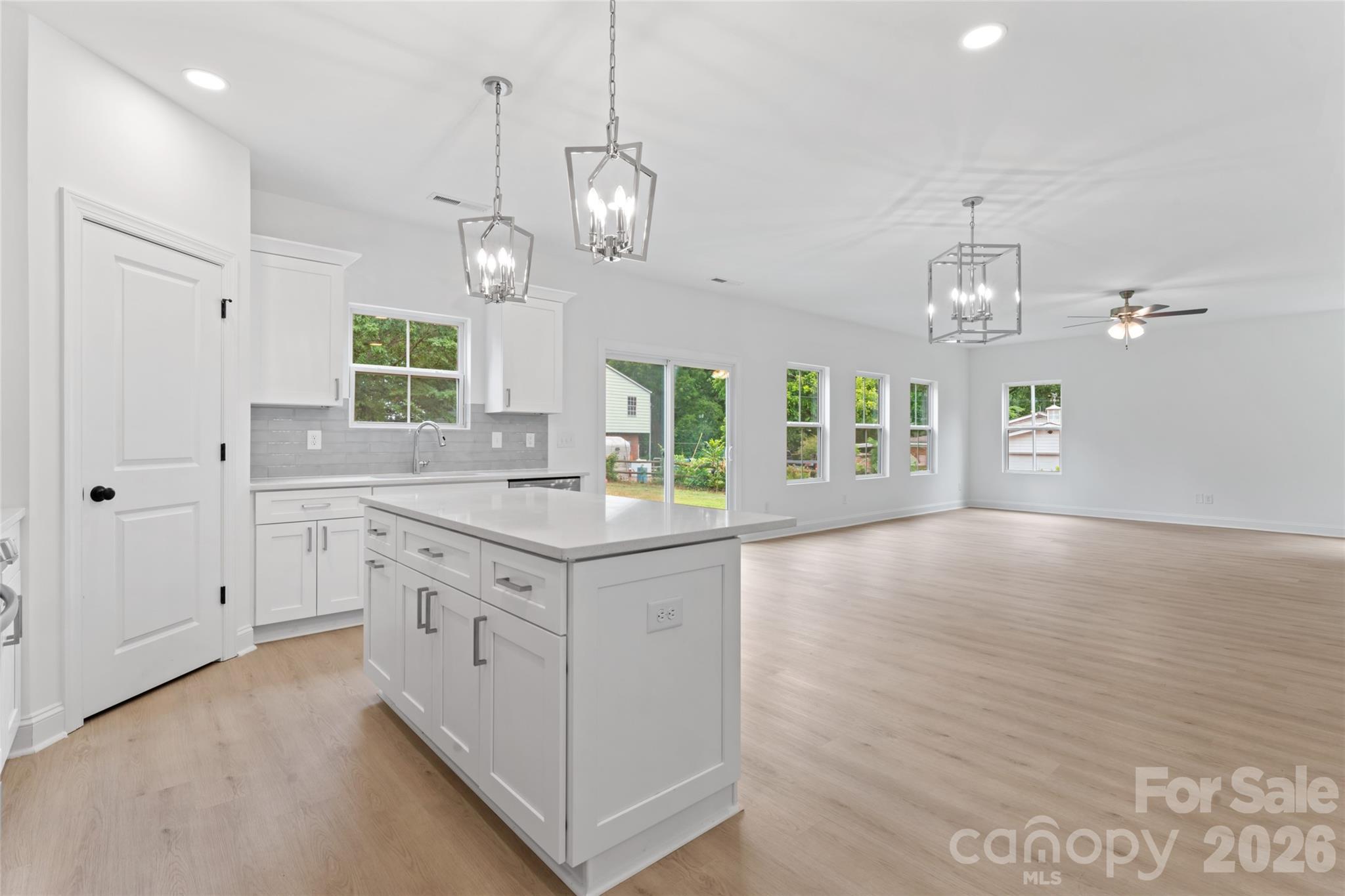 209 Henderson Circle