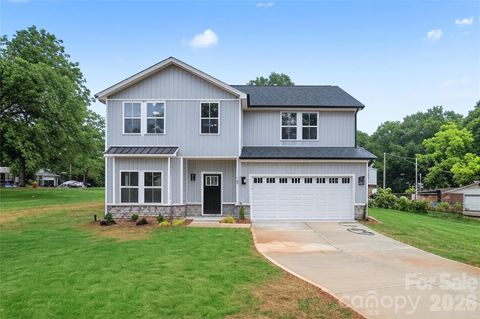 Photo of 209 Henderson Circle, Harrisburg, NC 28075 (MLS # 4284790)