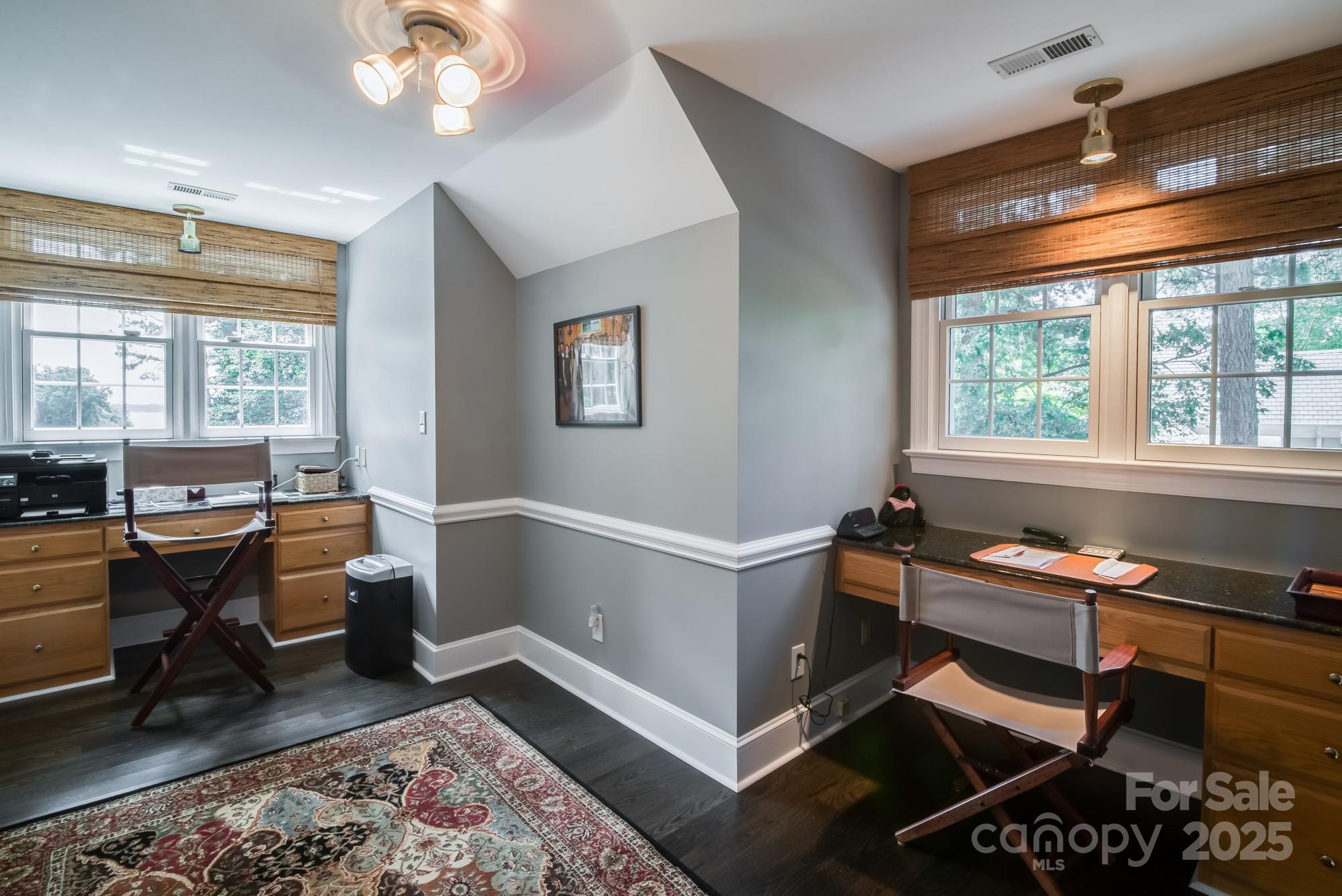 The Peninsula - Residential