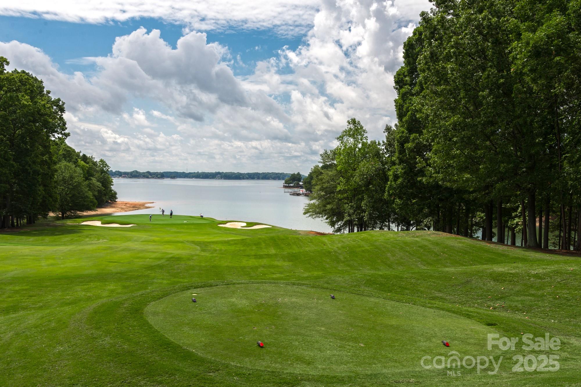 The Peninsula - Residential