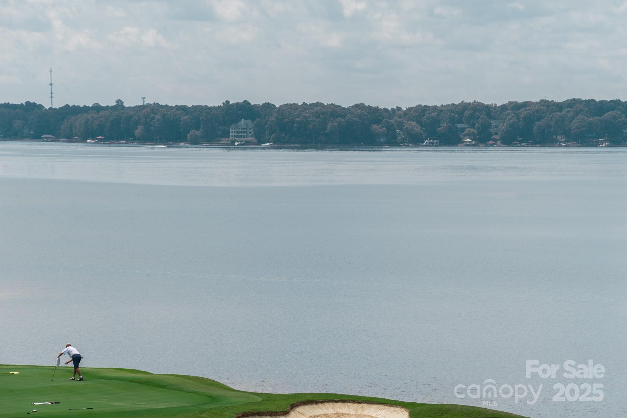 The Peninsula - Residential