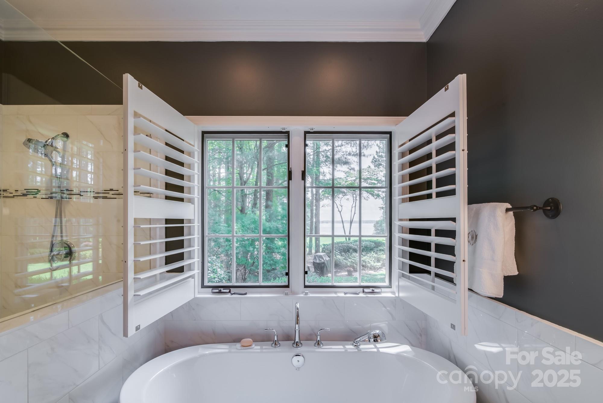 The Peninsula - Residential