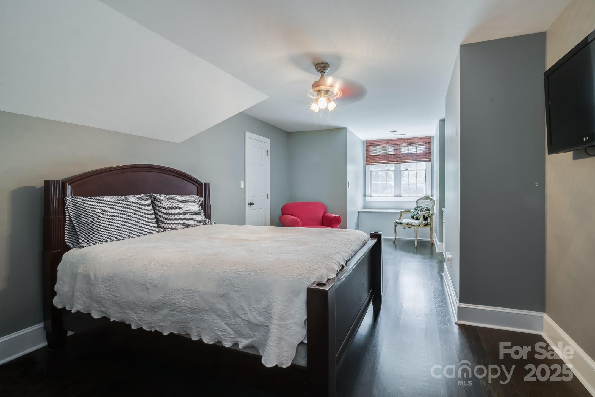 The Peninsula - Residential