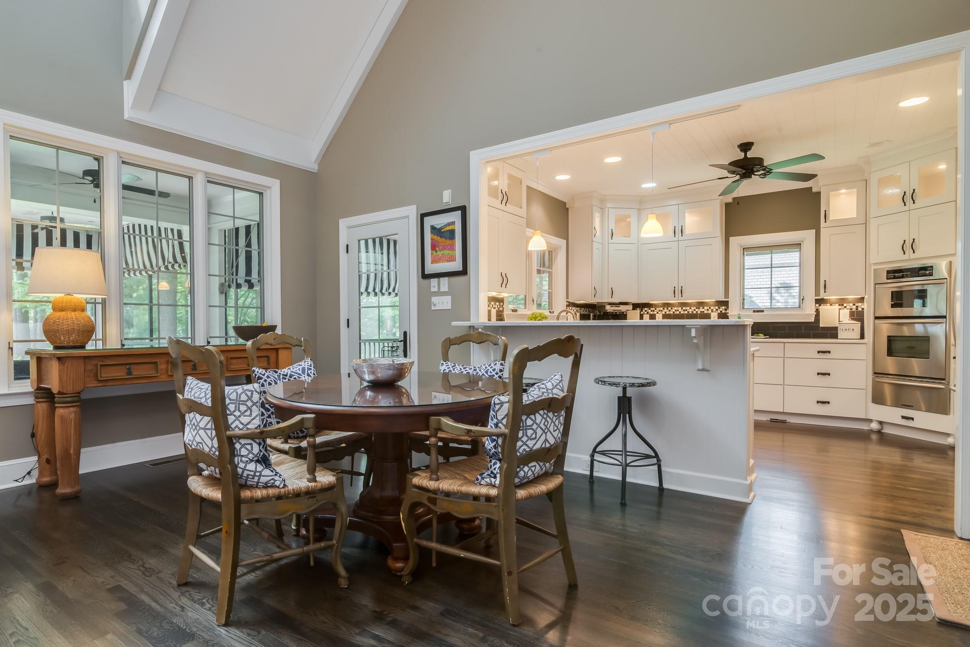 The Peninsula - Residential