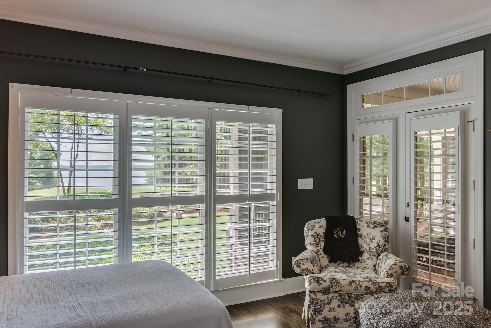 The Peninsula - Residential