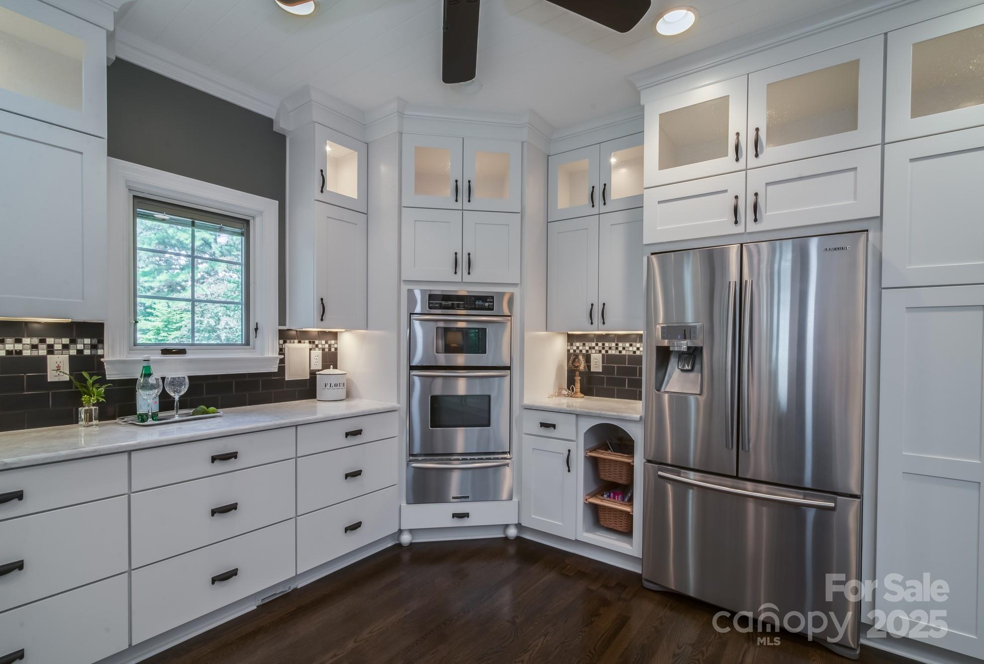 The Peninsula - Residential