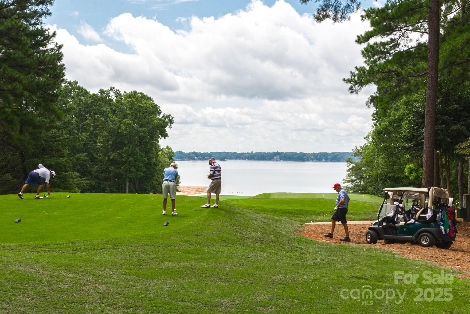 The Peninsula - Residential