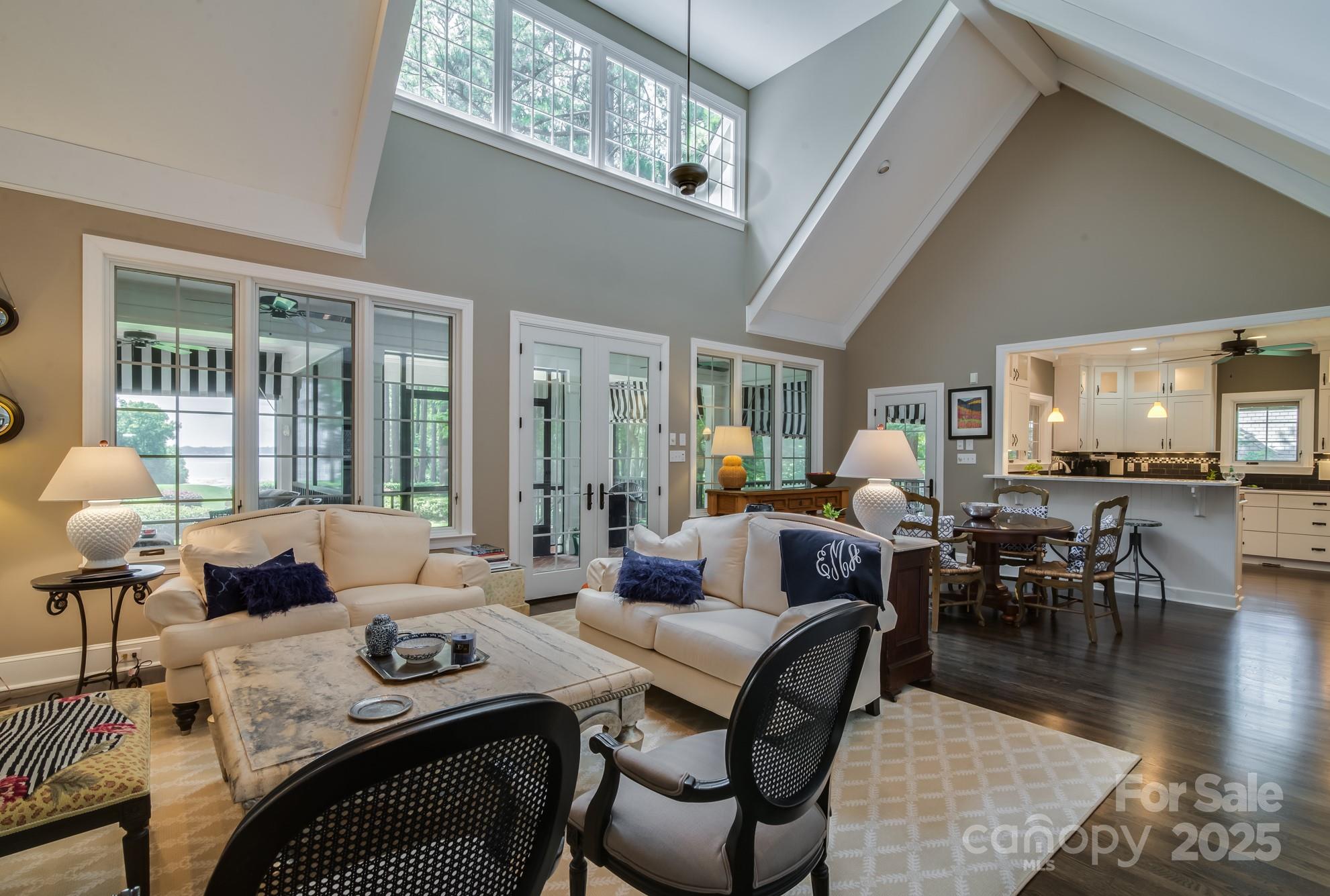 The Peninsula - Residential