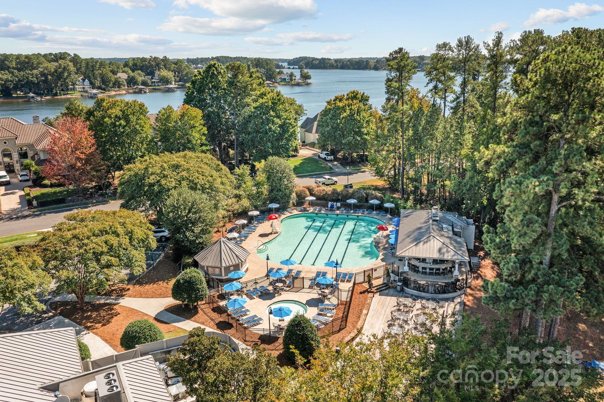 The Peninsula - Residential