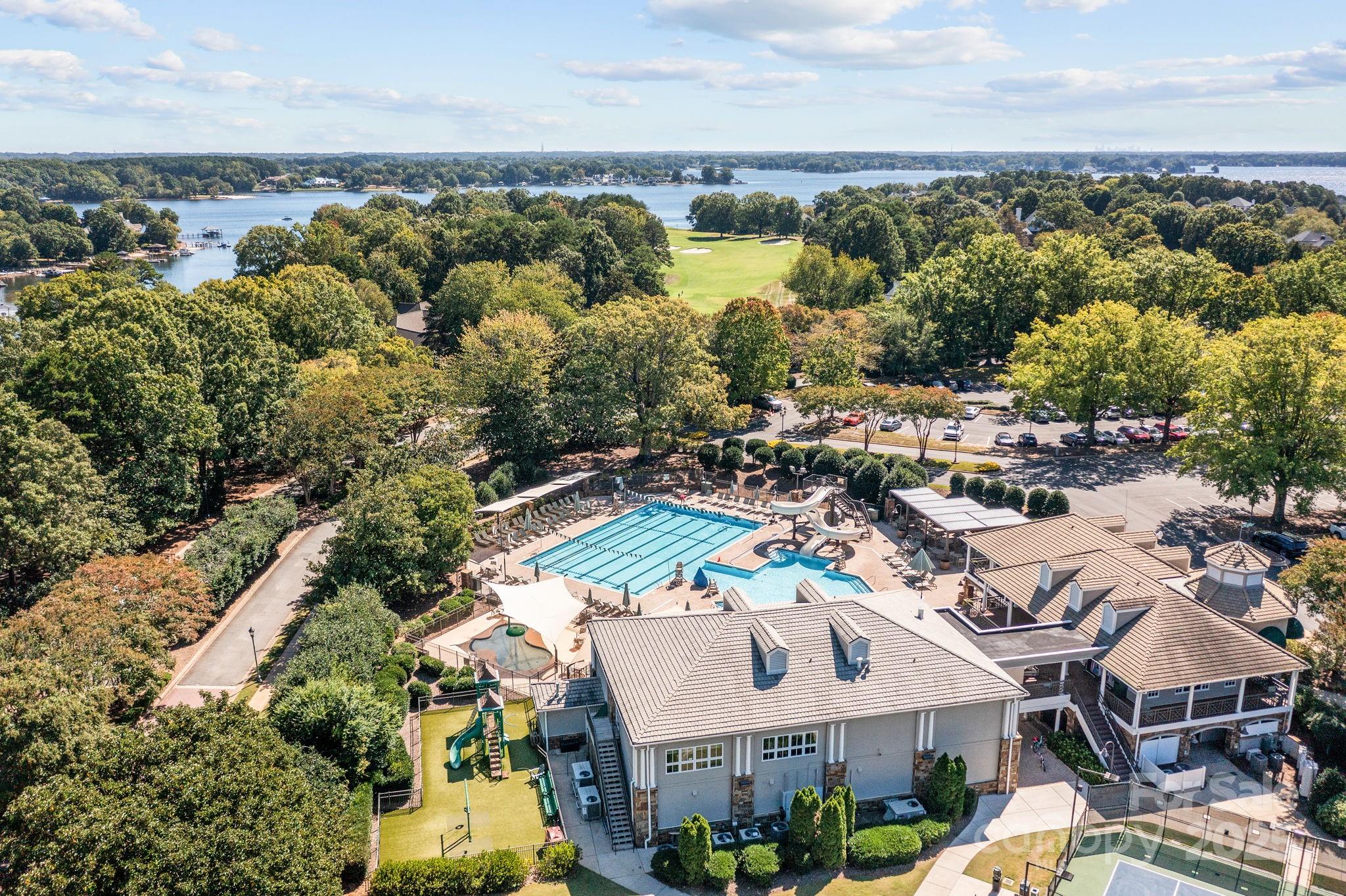 The Peninsula - Residential