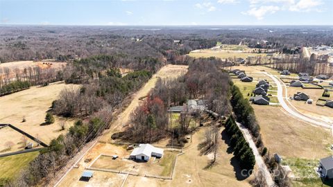 1456 N Main Street Kernersville NC 27284