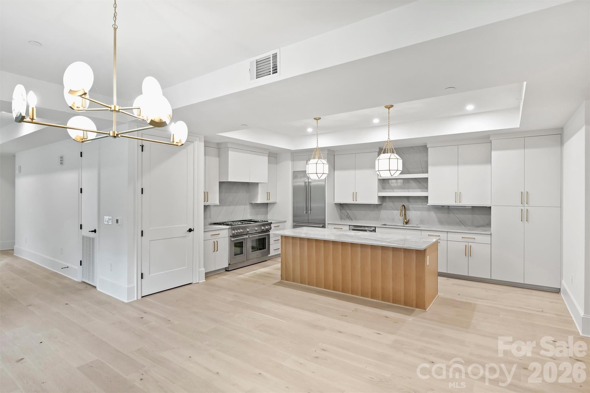 409 Queens Road 203