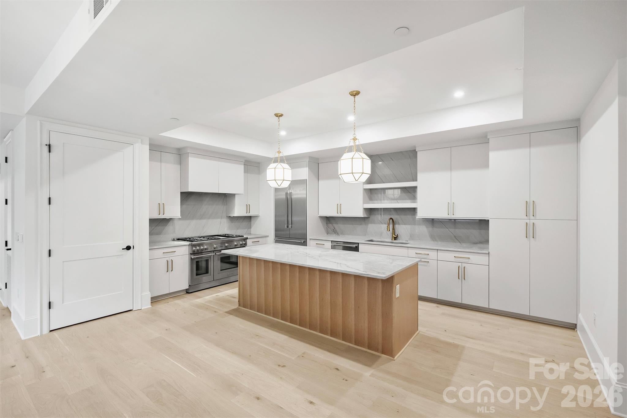 409 Queens Road 203