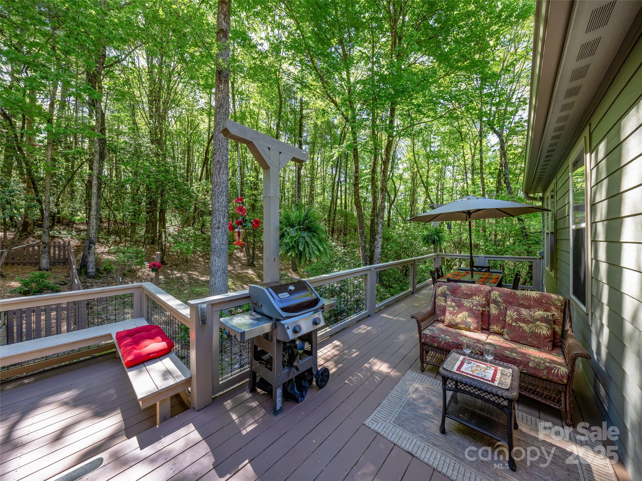 977 Salola Lane