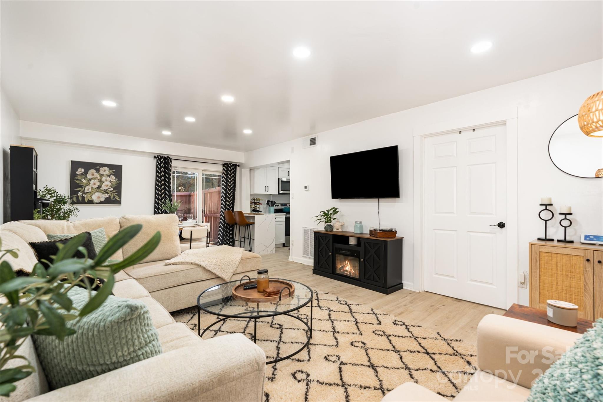 1635 Merry Oaks Road