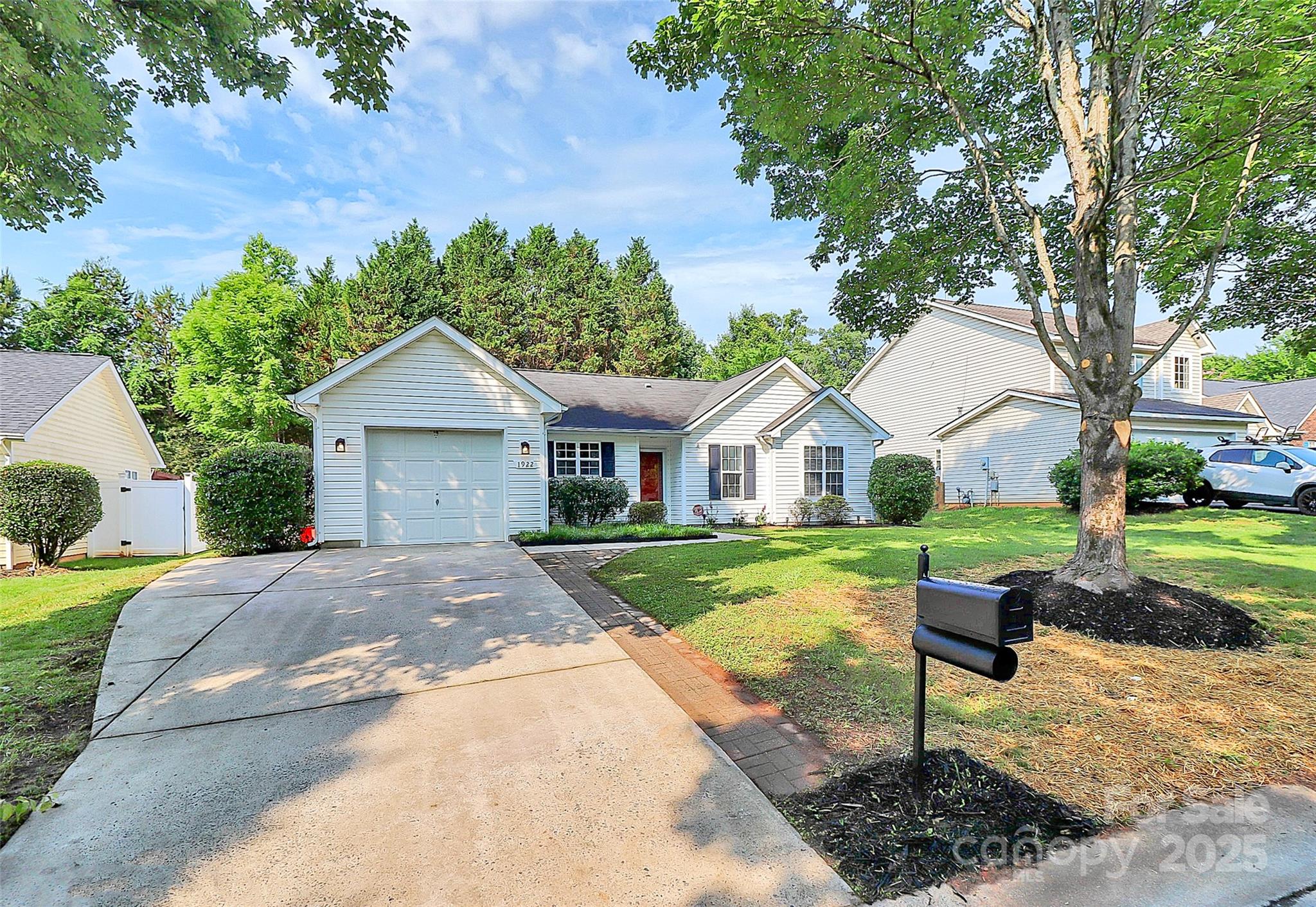1922 Decatur Court