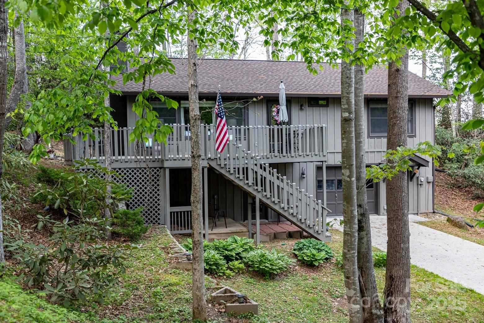 76 Creekside Drive