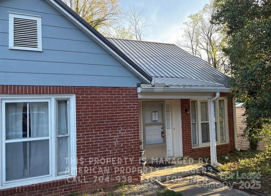 Check out this inviting brick duplex located near Innes Street and Catawba College, offering both convenience and comfort.