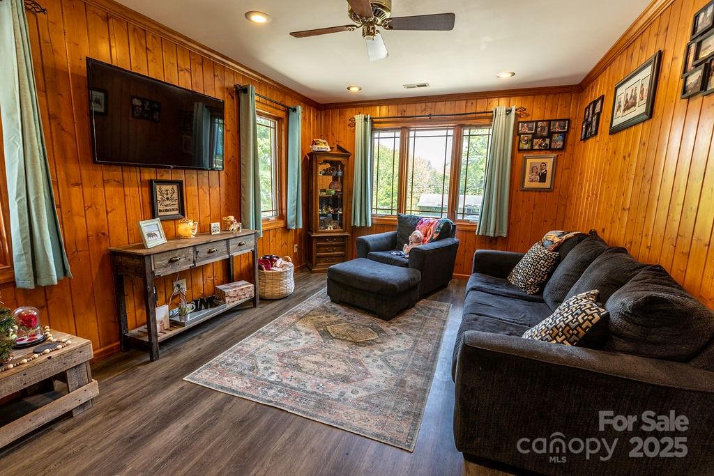 111 Cloverdale Drive