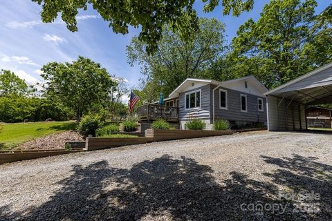 111 Cloverdale Drive Hendersonville NC 28791