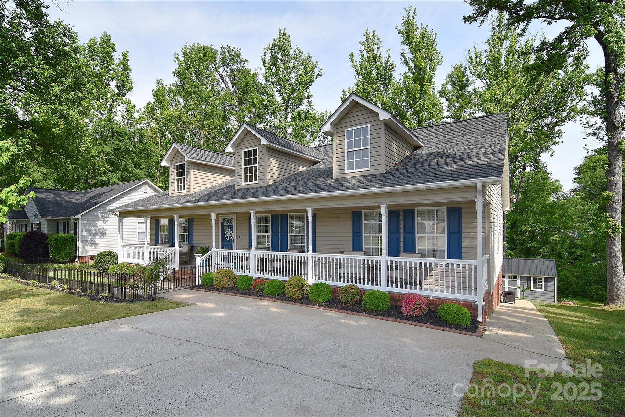 216 Dewars Drive