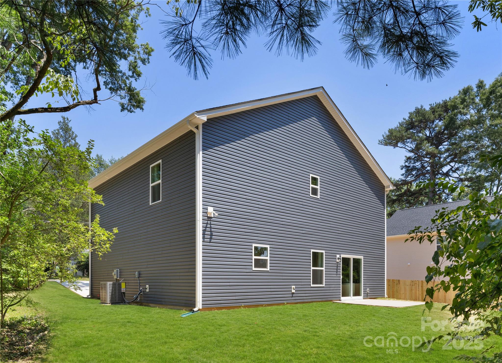 737 Oak Street