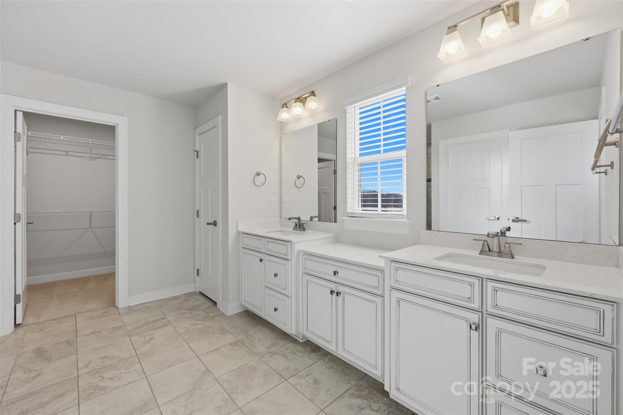 Holcomb Woods - Residential