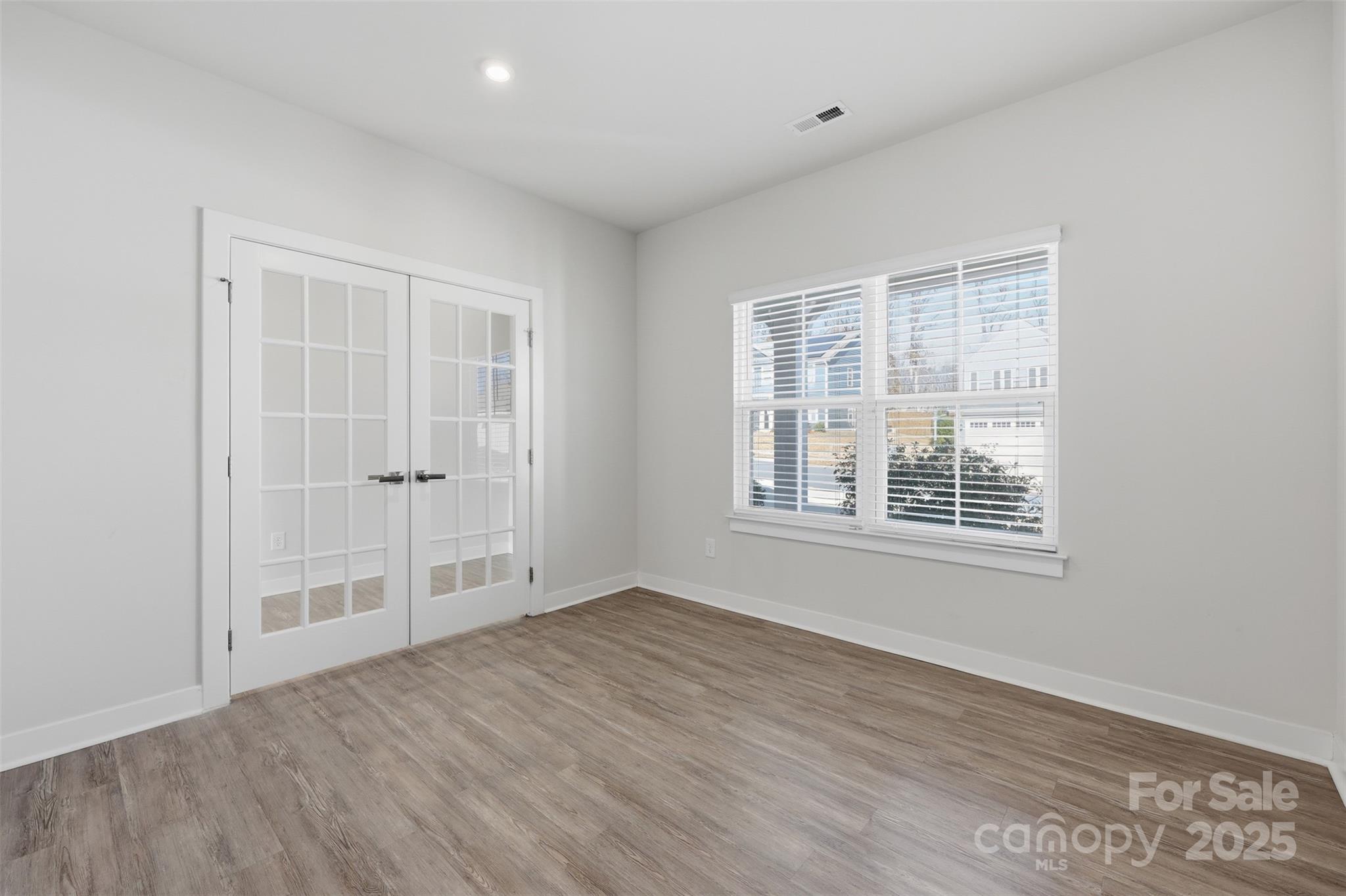 Holcomb Woods - Residential