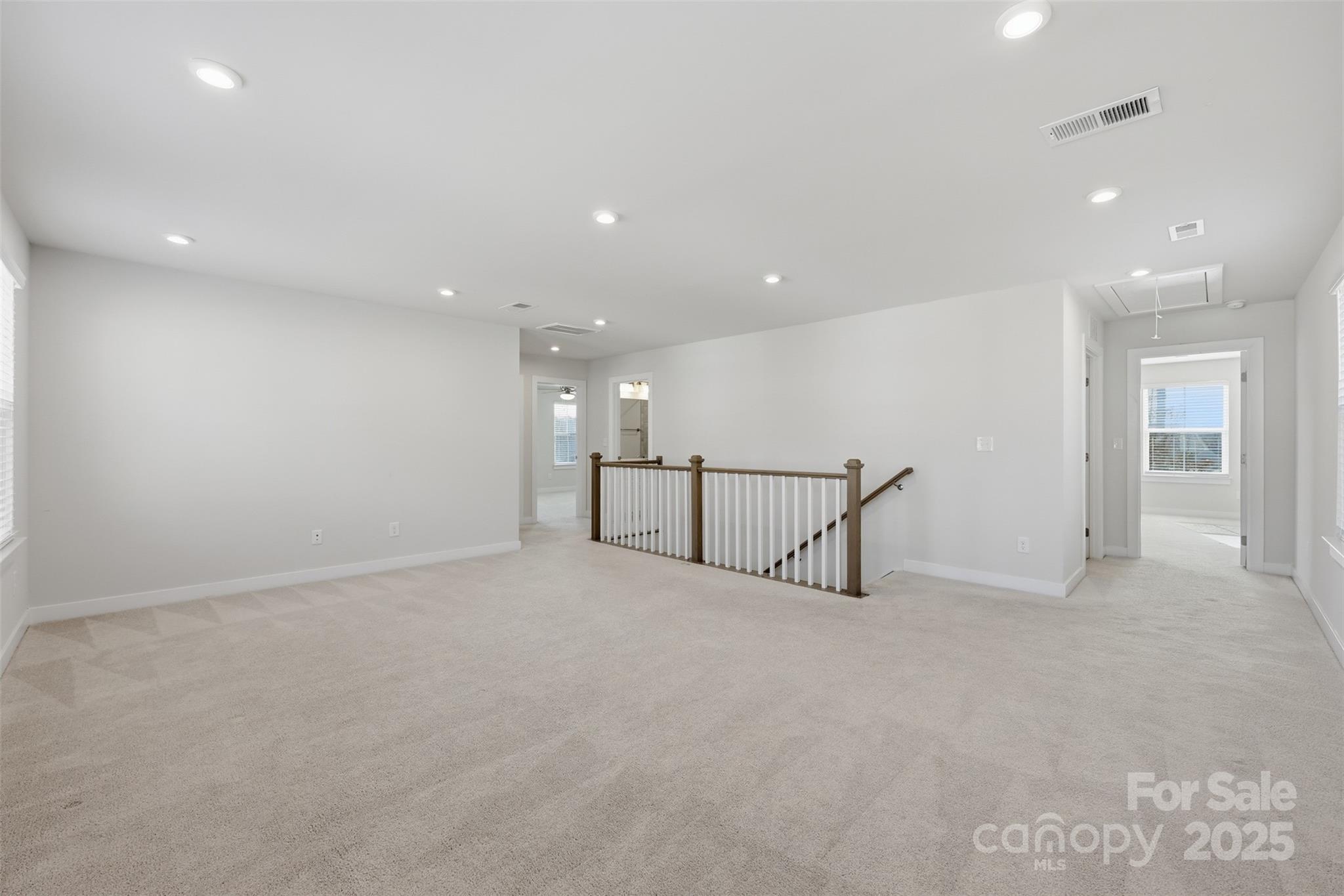 Holcomb Woods - Residential