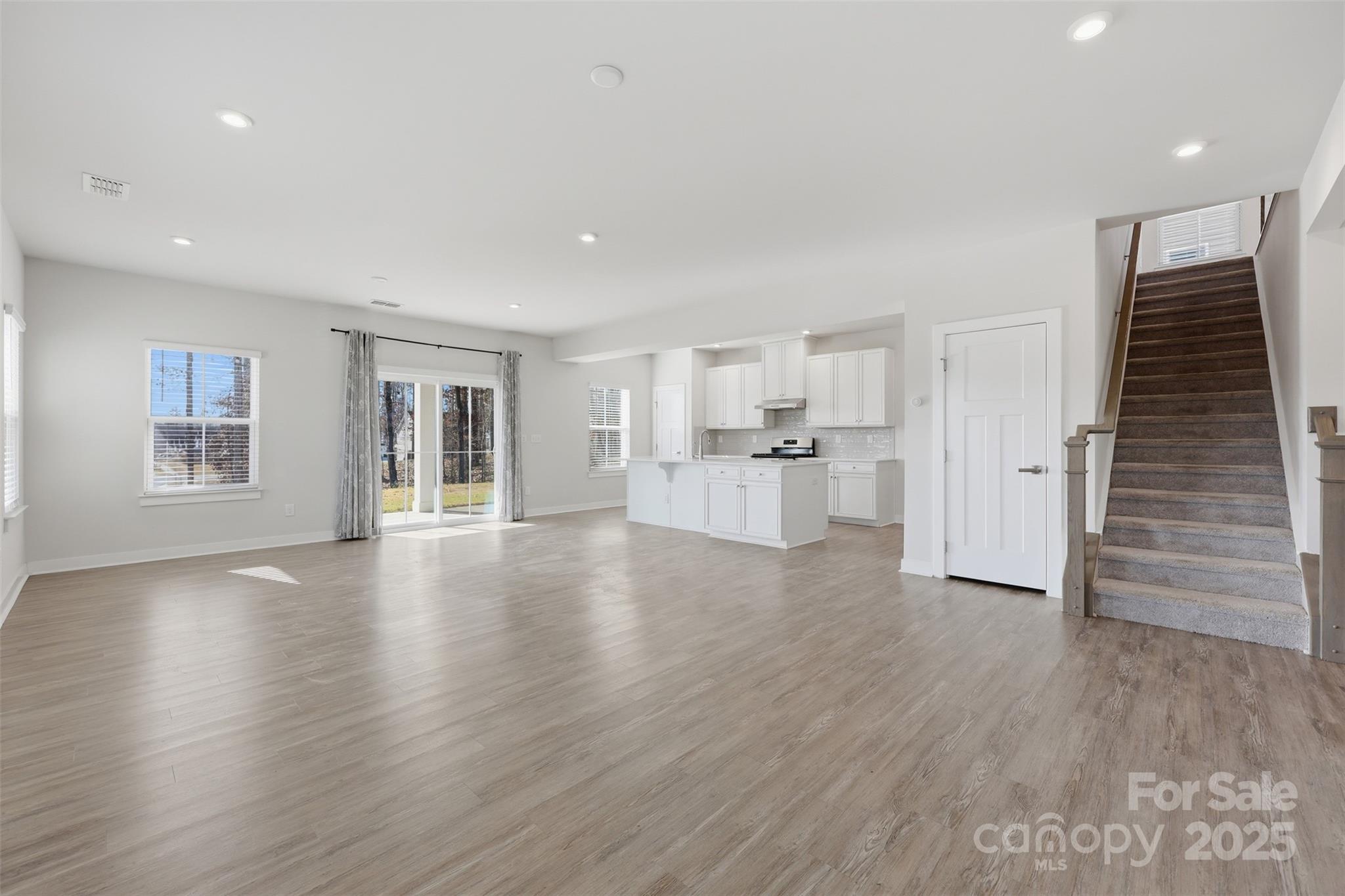 Holcomb Woods - Residential