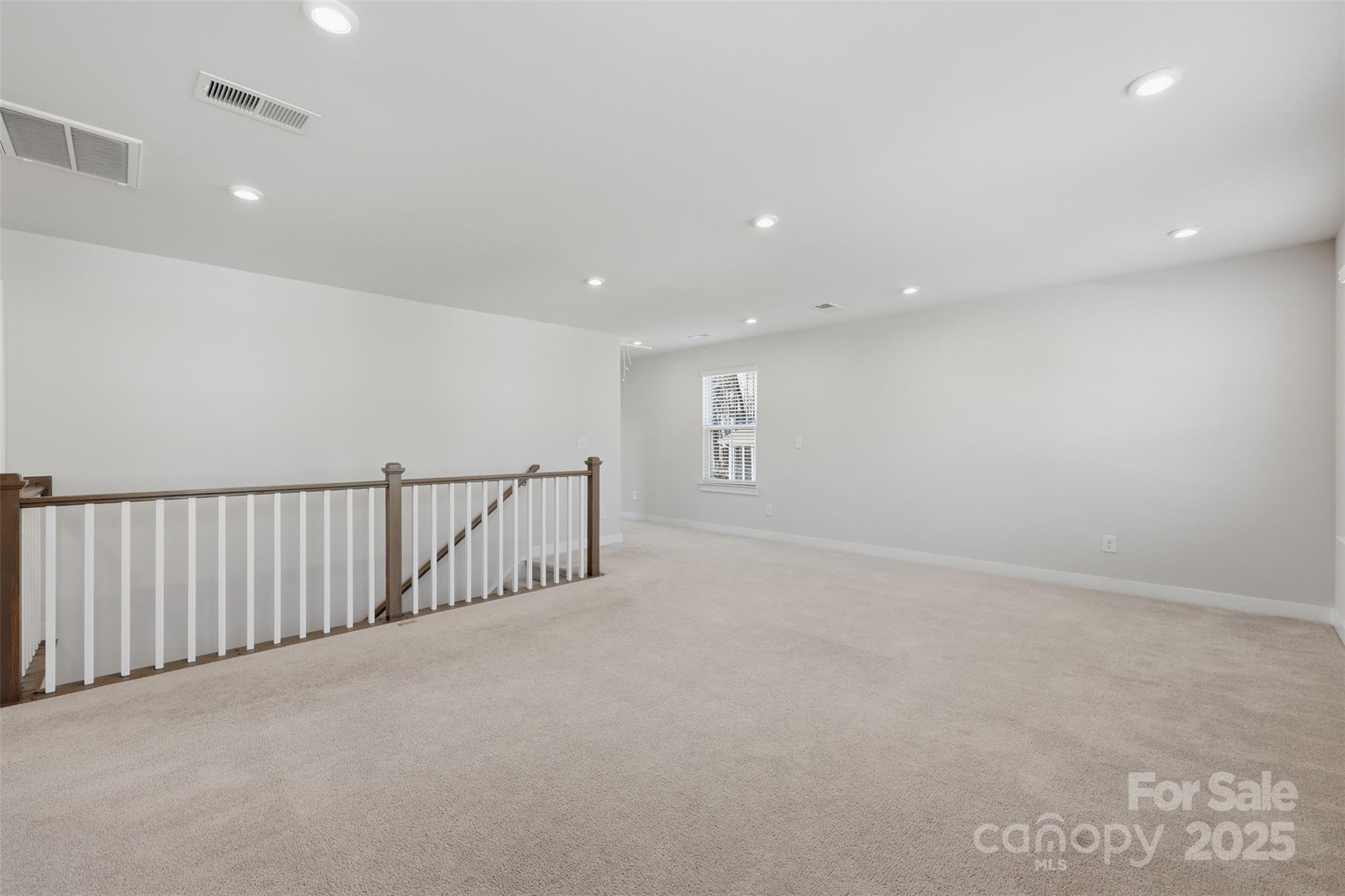 Holcomb Woods - Residential