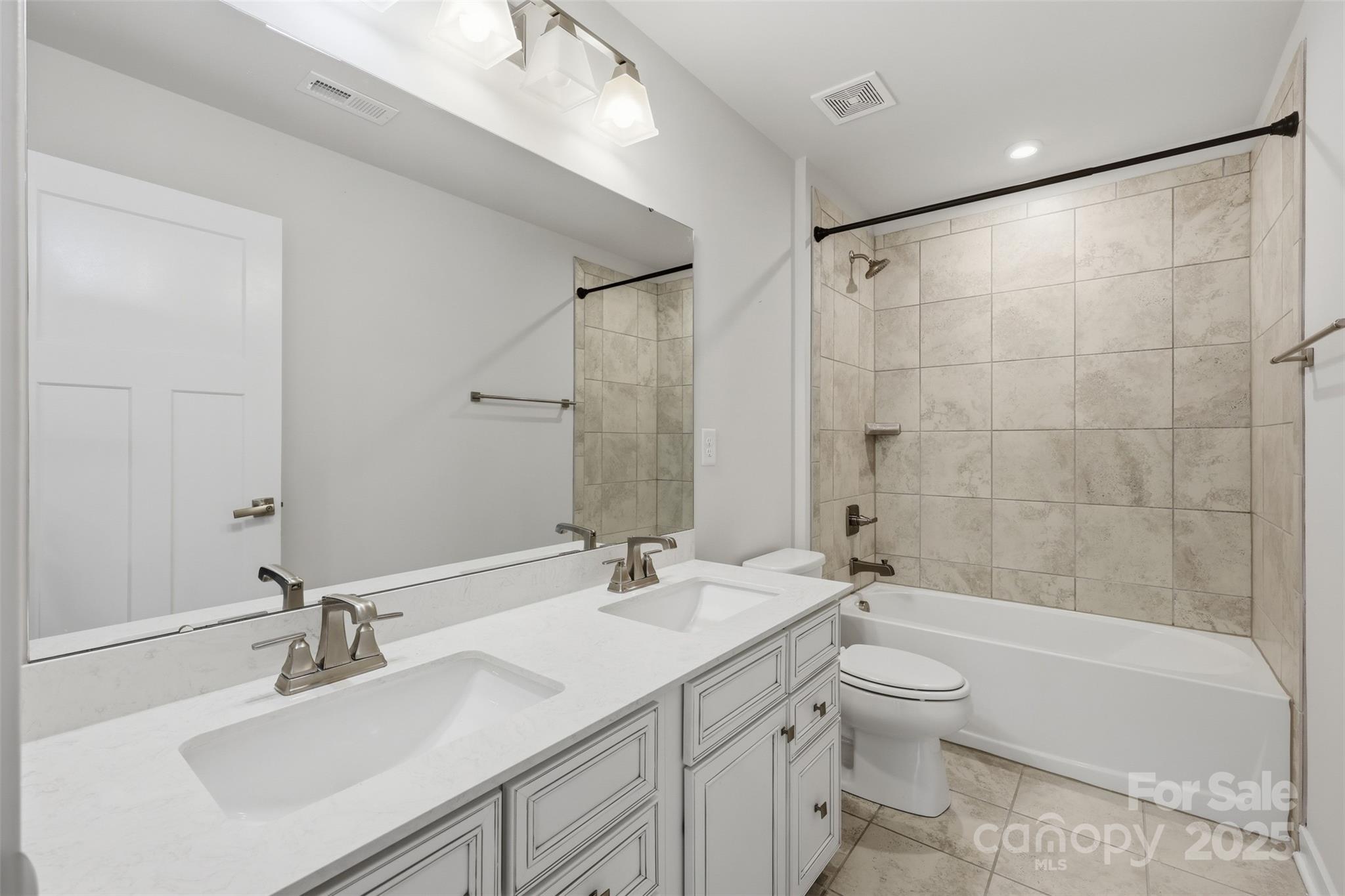 Holcomb Woods - Residential