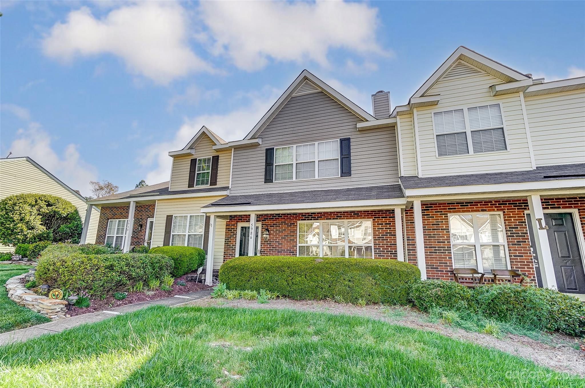 Huntington Ridge - Residential