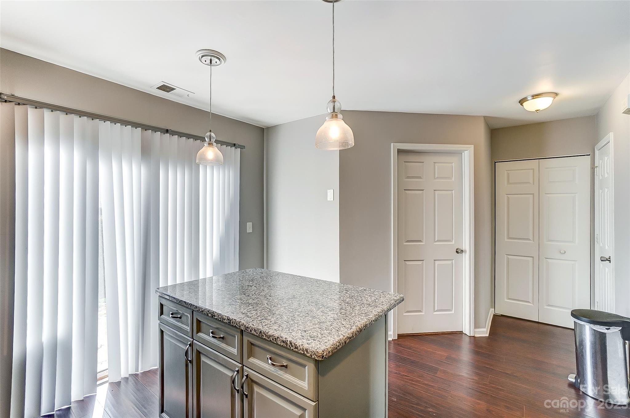 Huntington Ridge - Residential