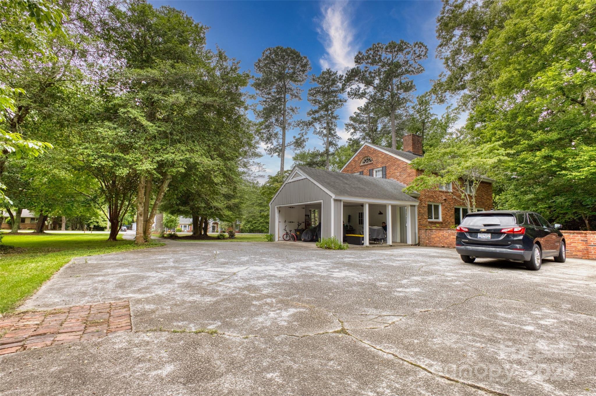 Forest Hills - Residential