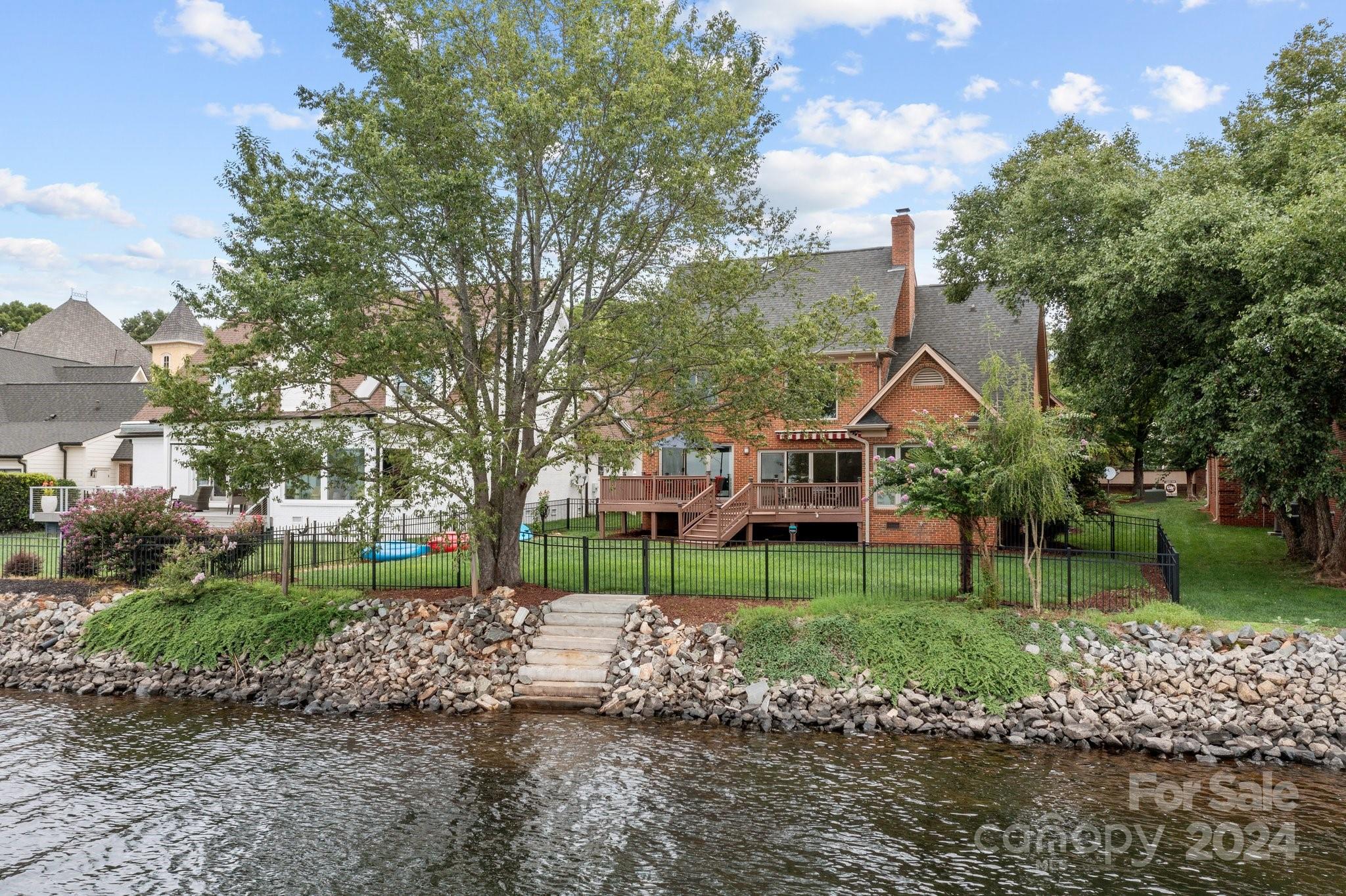 100 Norman Place - Residential