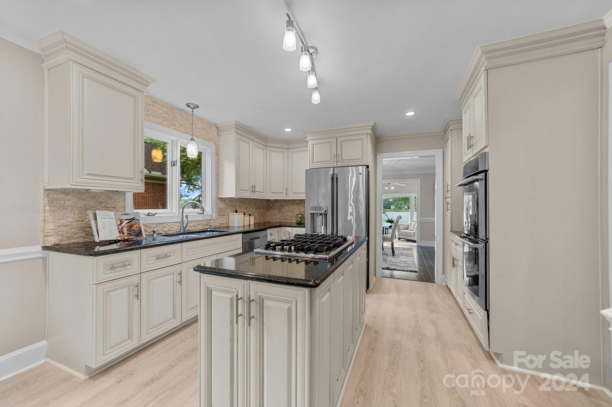 100 Norman Place - Residential