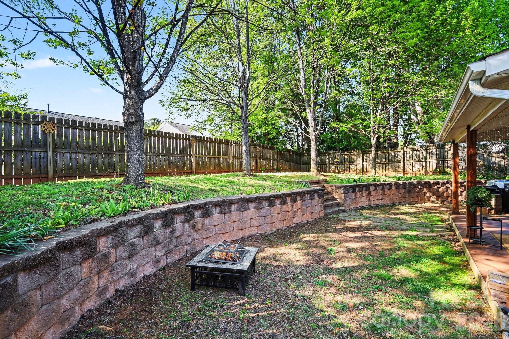 English Trails - Residential