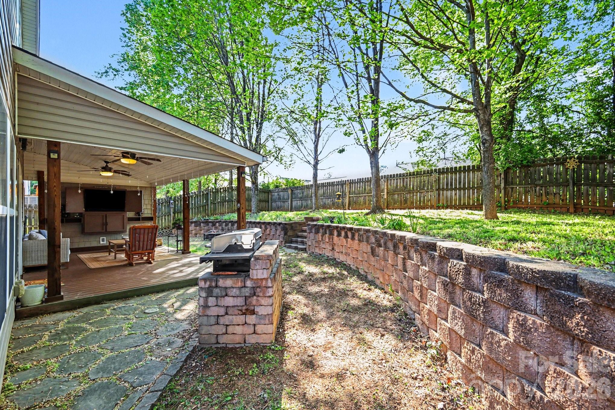 English Trails - Residential