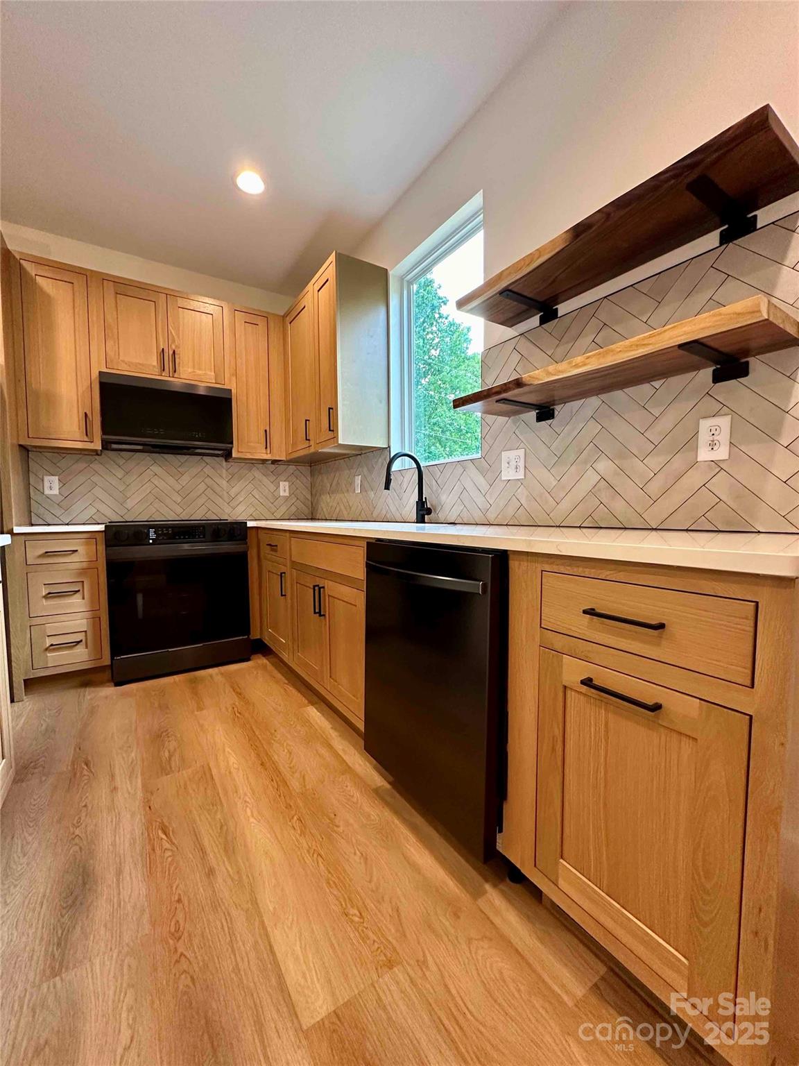 139 Blossom Ridge