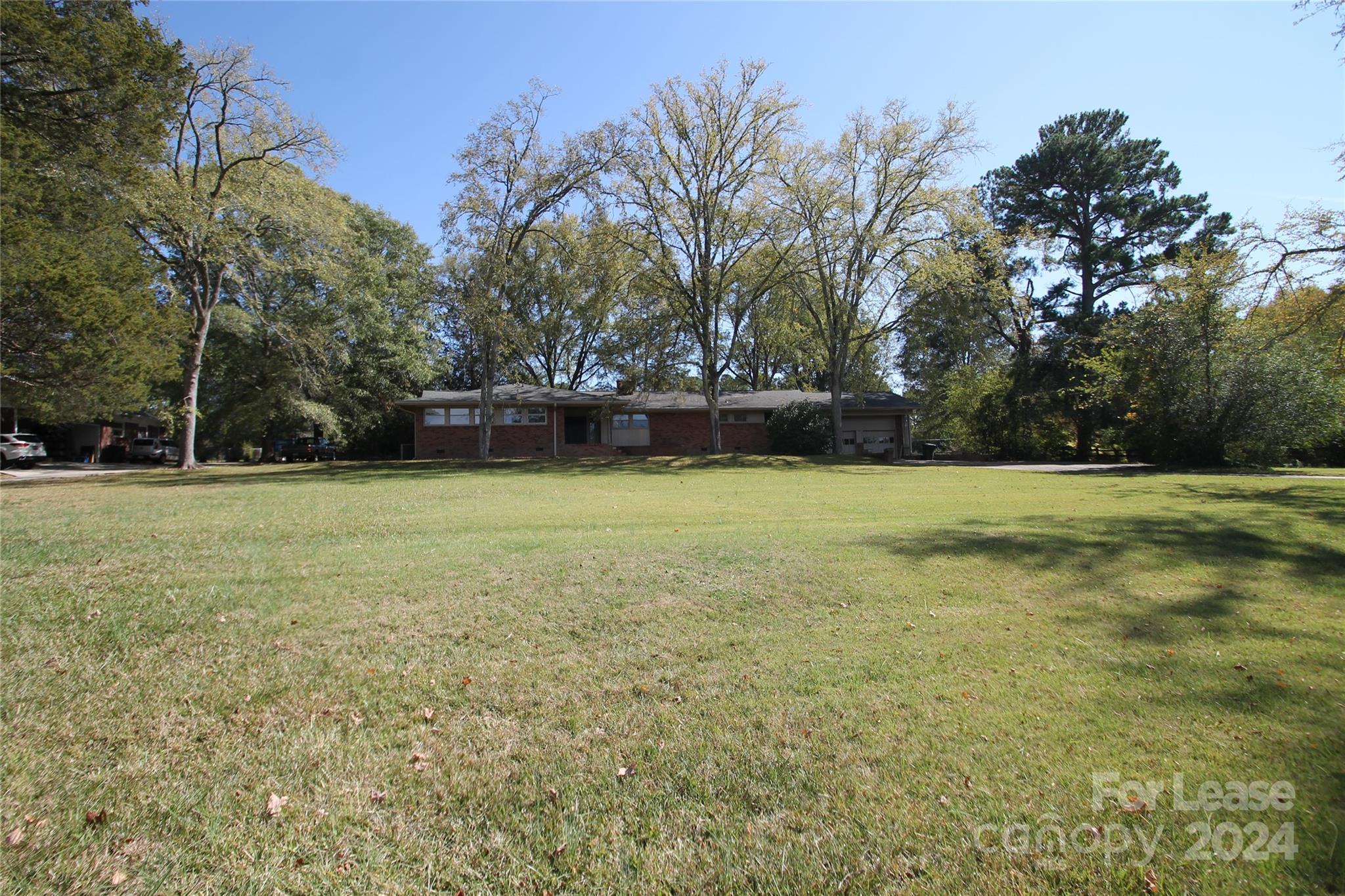 Country Club Estates - Residential Lease