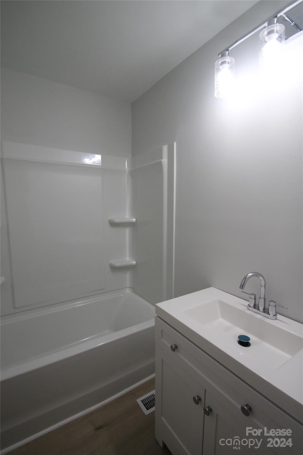 Country Club Estates - Residential Lease