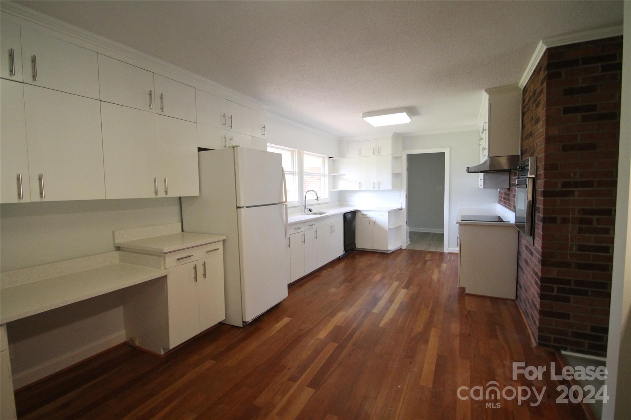 Country Club Estates - Residential Lease
