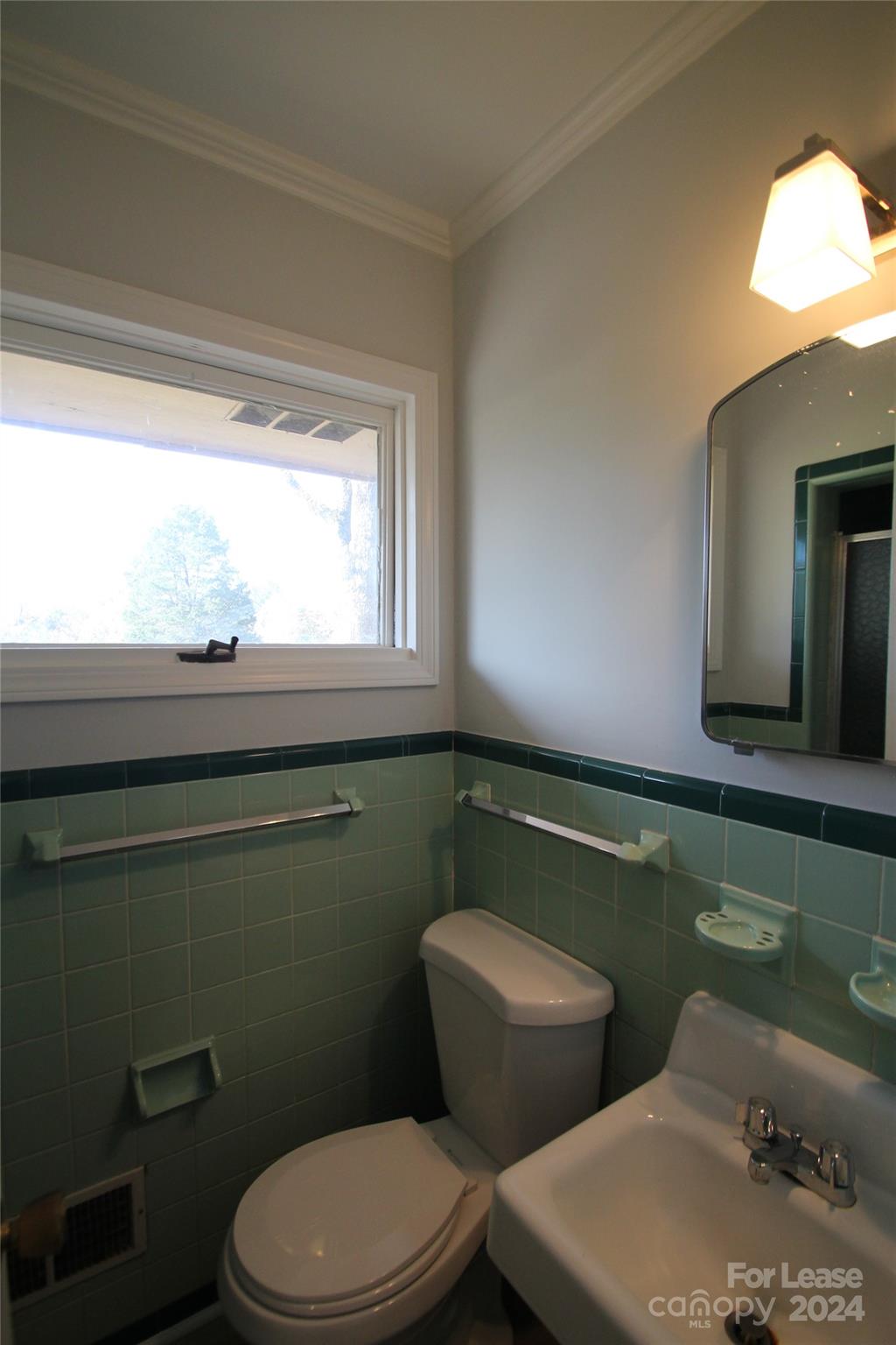 Country Club Estates - Residential Lease