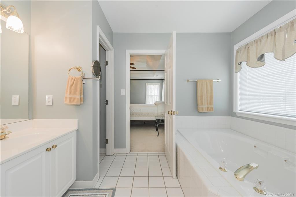 Hunters Pointe - Residential