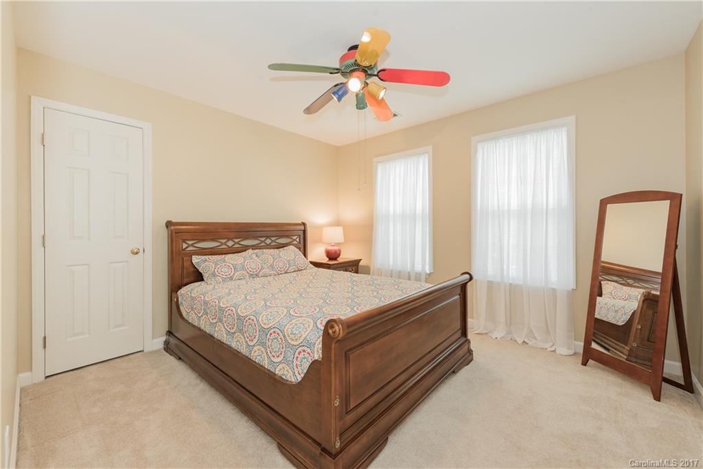 Hunters Pointe - Residential