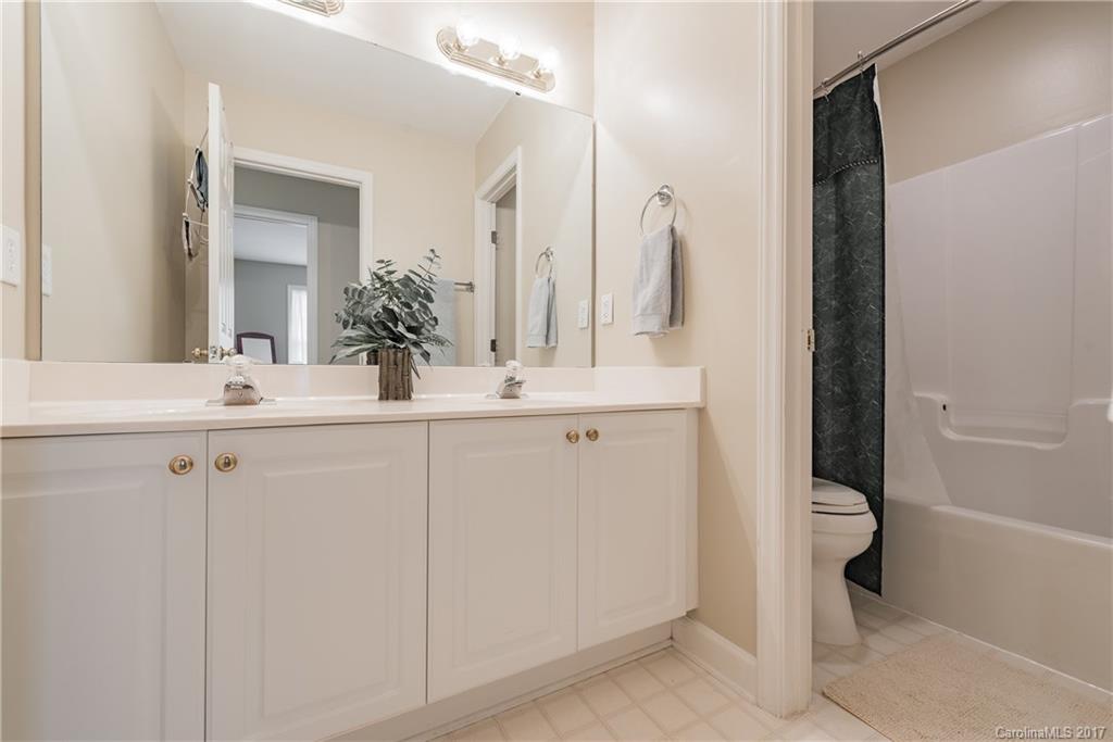 Hunters Pointe - Residential